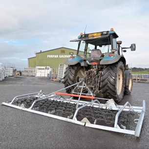 New Ritchie Hydraulic Folding 4mtr Grass Harrows