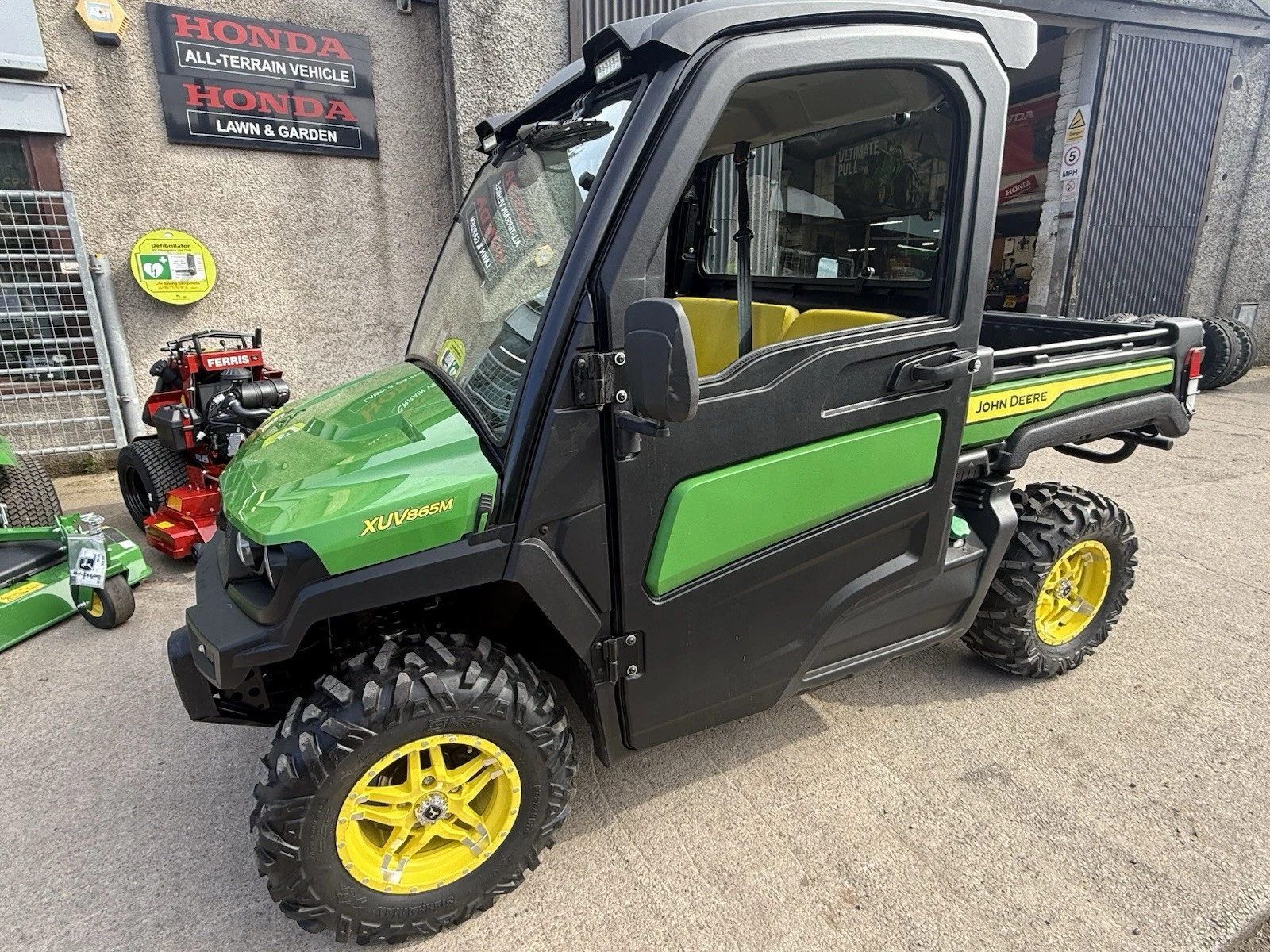 £18,495+Vat 2024 (24) John Deere XUV865M Diesel Gator Full Cab Alloys LED Lights - Image 2