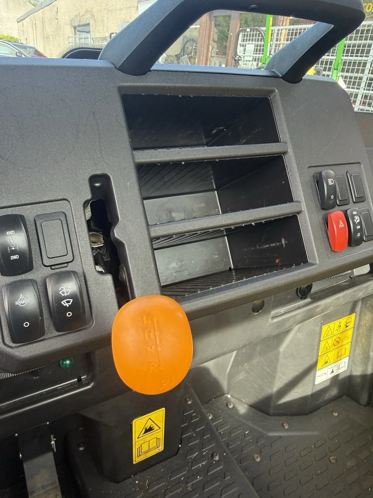 £18,495+Vat 2024 (24) John Deere XUV865M Diesel Gator Full Cab Alloys LED Lights - Image 11