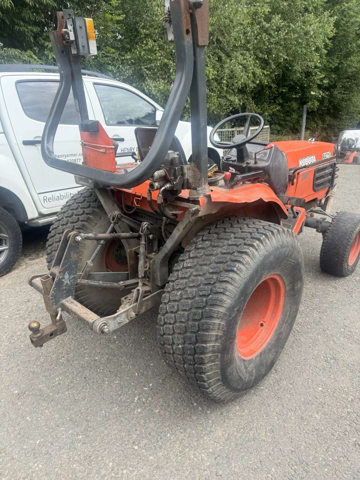 £3000+VAT Kubota B2710 Compact Tractor Diesel Trade Sale Starts And Works Ruff - Image 6