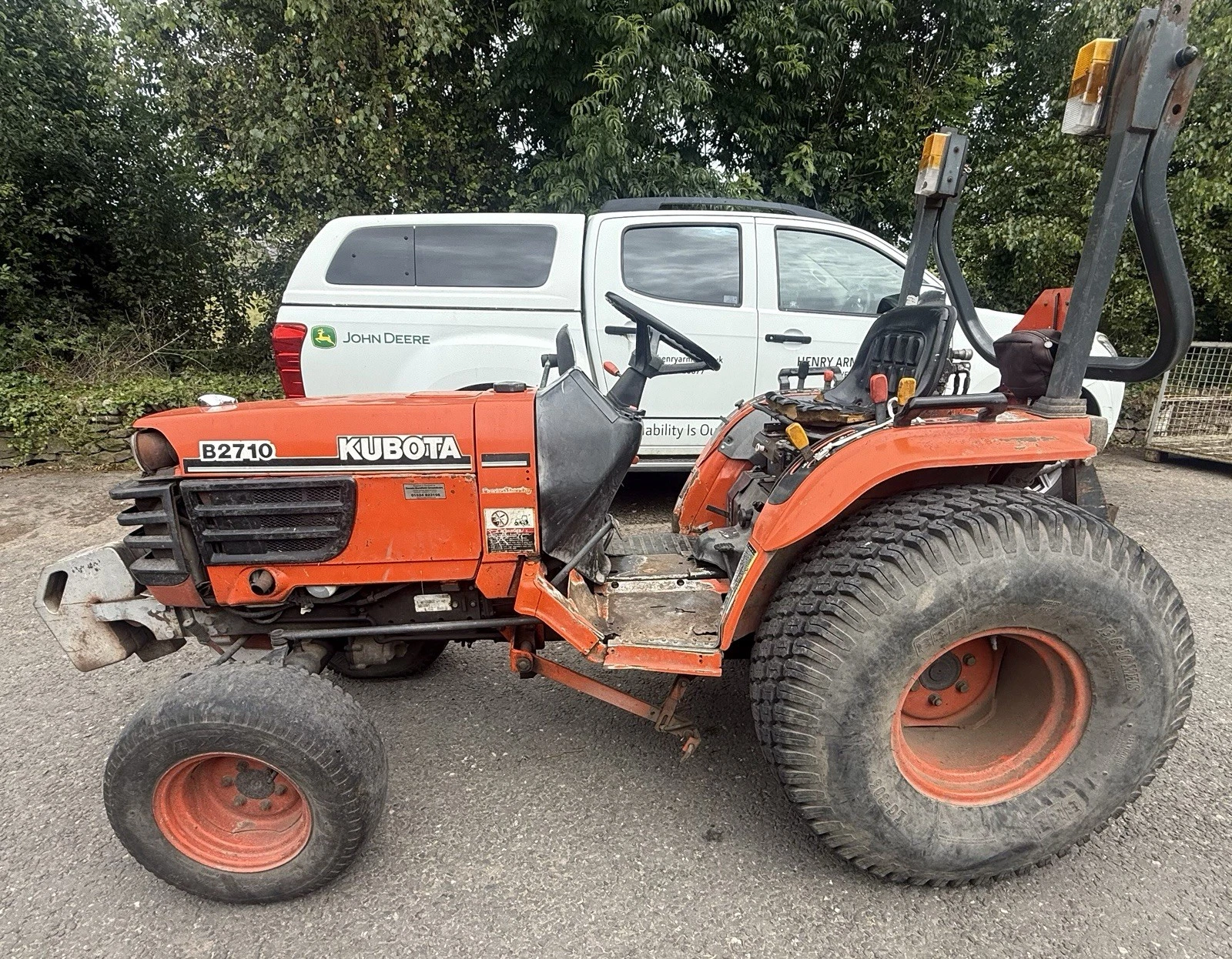 £3000+VAT Kubota B2710 Compact Tractor Diesel Trade Sale Starts And Works Ruff
