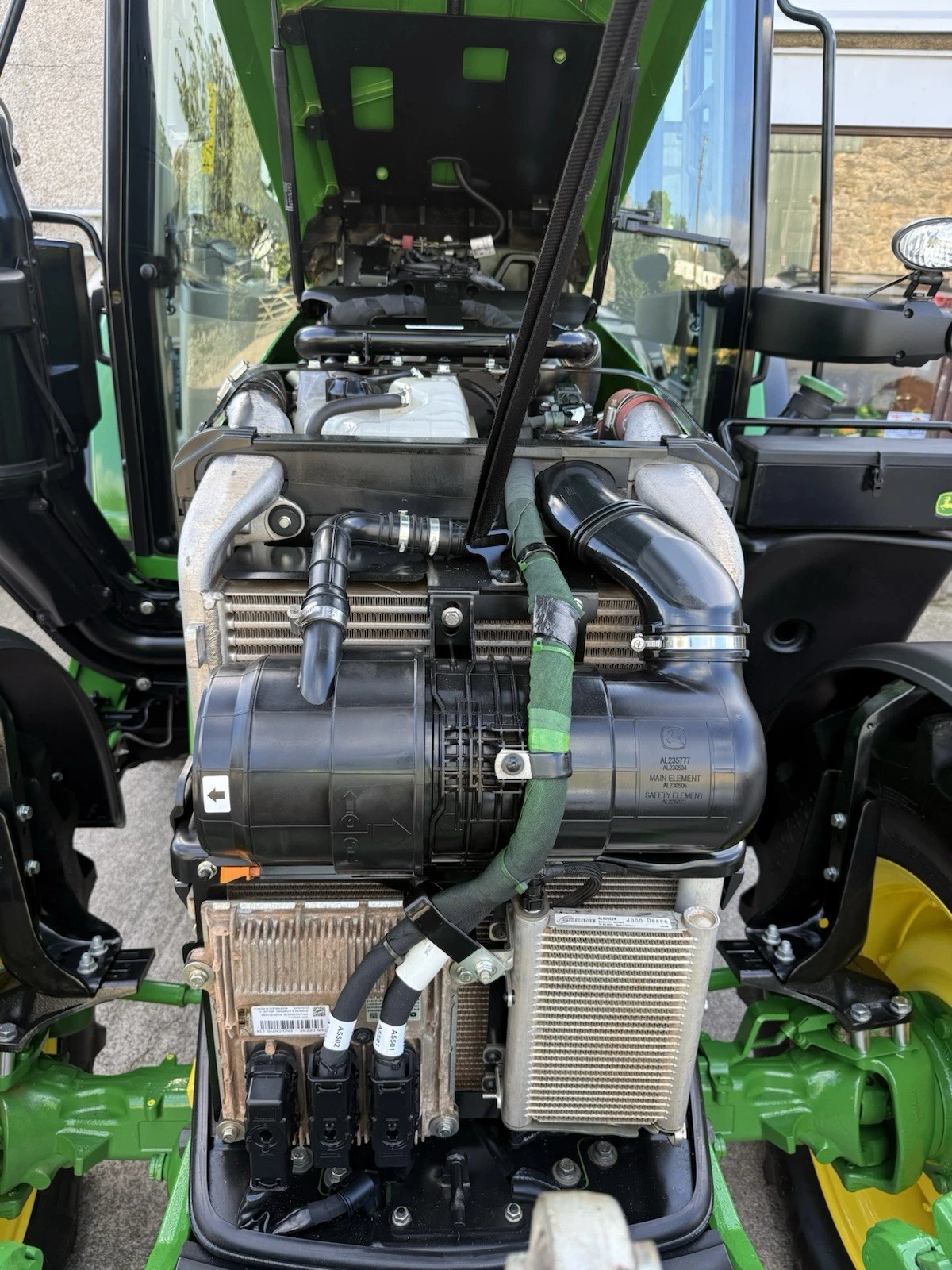 £58,495+Vat John Deere 6100M Tractor TLS 2023 (23) 2968hrs 24x24 P/Q & Creeper - Image 14