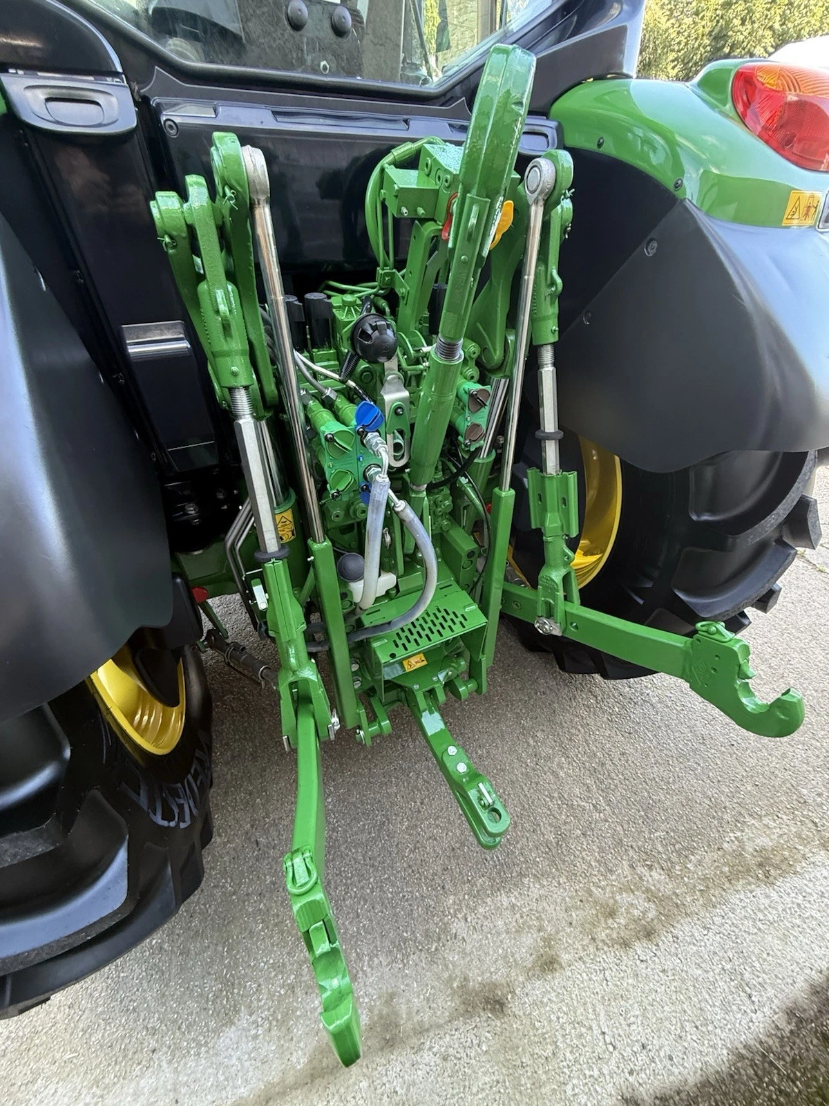 £58,495+Vat John Deere 6100M Tractor TLS 2023 (23) 2968hrs 24x24 P/Q & Creeper - Image 7